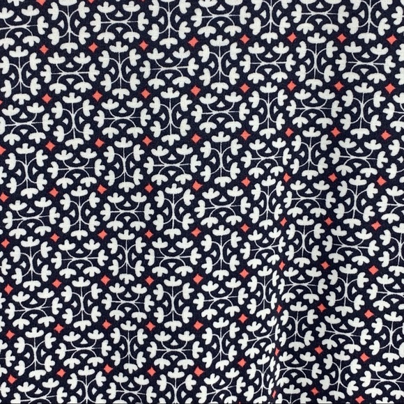 LOFT Outlet NWT Sleeveless Wrap Front Patterned Top, Small - Picture 13 of 16